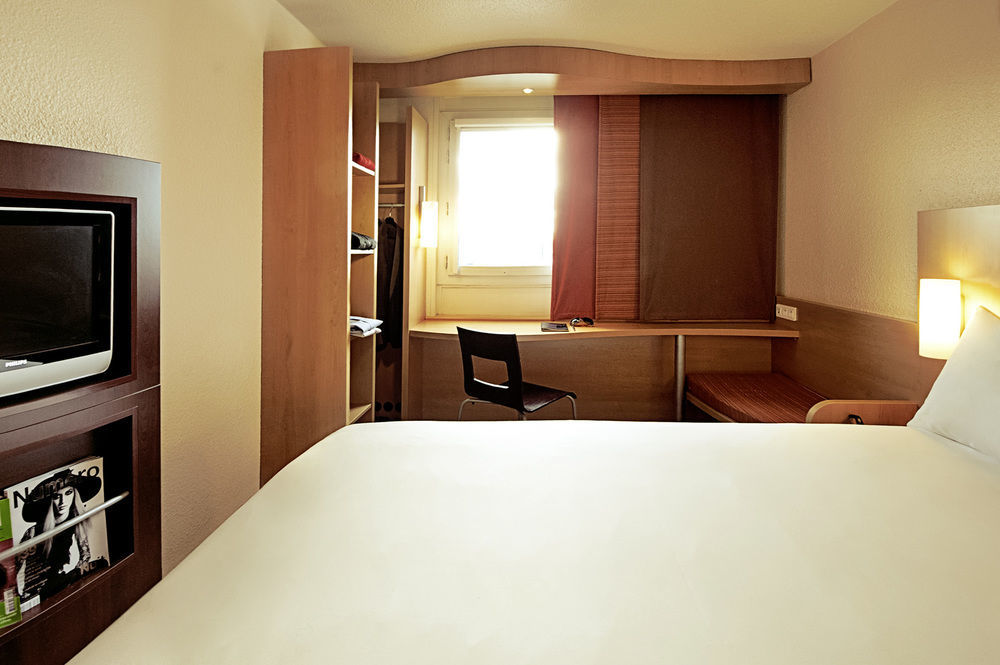 Ibis Canal Saint Martin Parijs